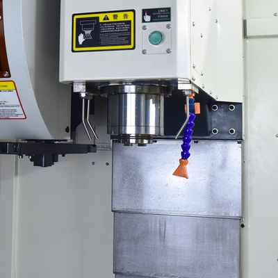 3 Cnc άξονα κάθετη χωρητικότητα κεντρικών 400KG μέγιστη φορτίων κατεργασίας